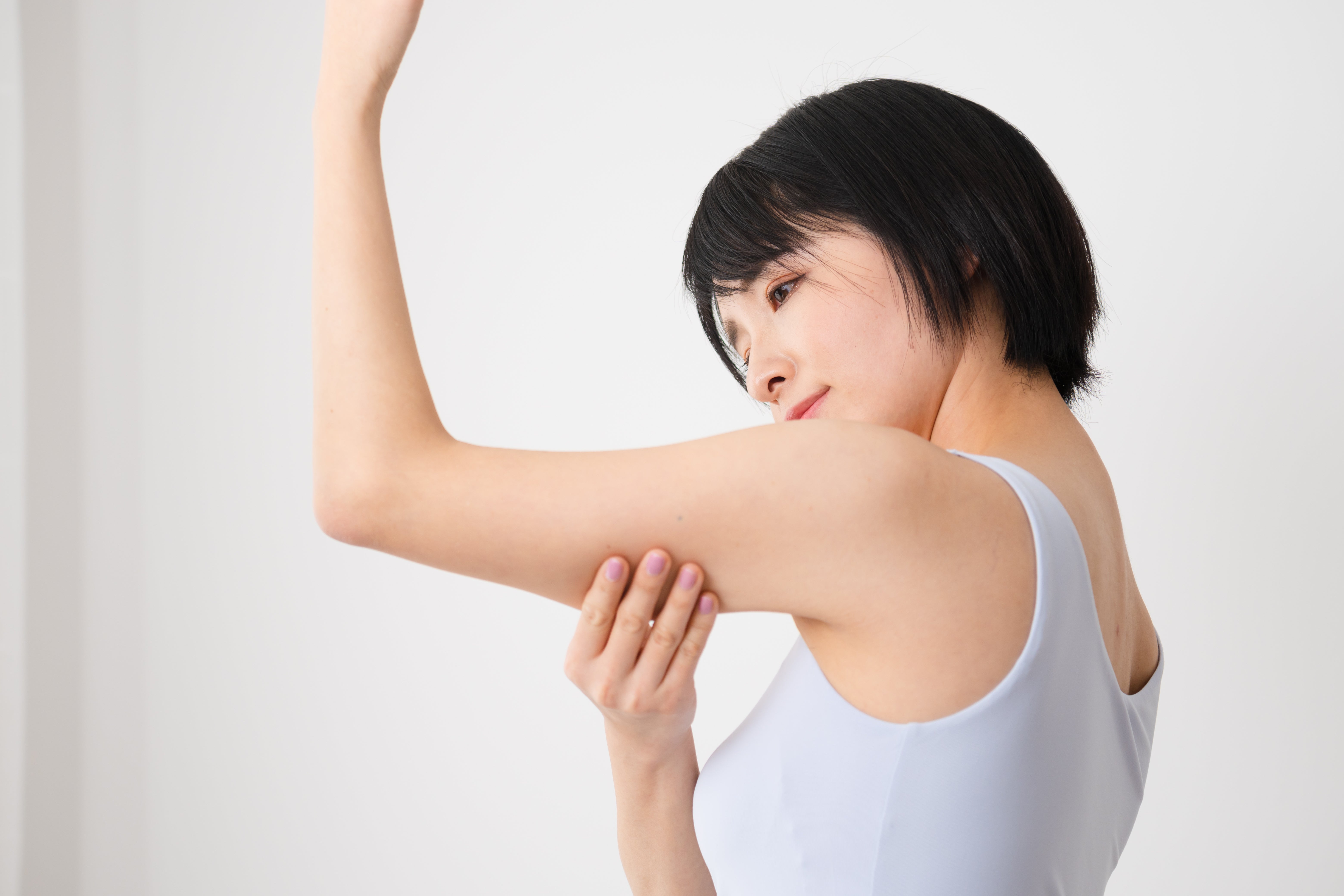 体型カバー×着痩せで自分らしく。気になる部分を自然に整える大人の着こなし術