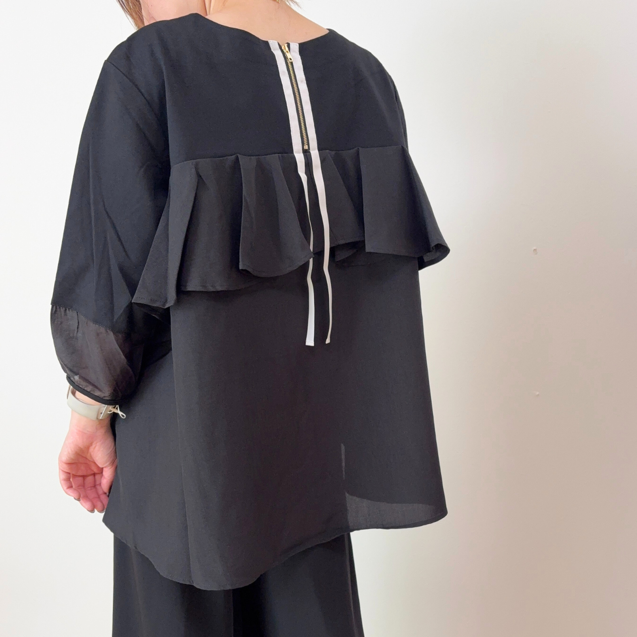 後ろフリル異素材切替トップス｜M-L対応・7分袖