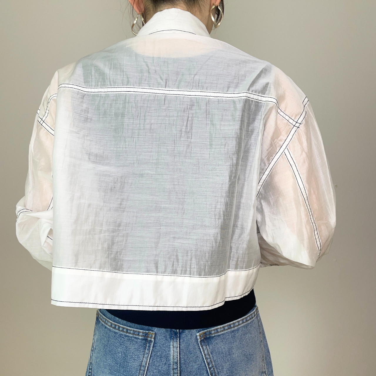 シアーショートジャケット｜透け感×体型カバー