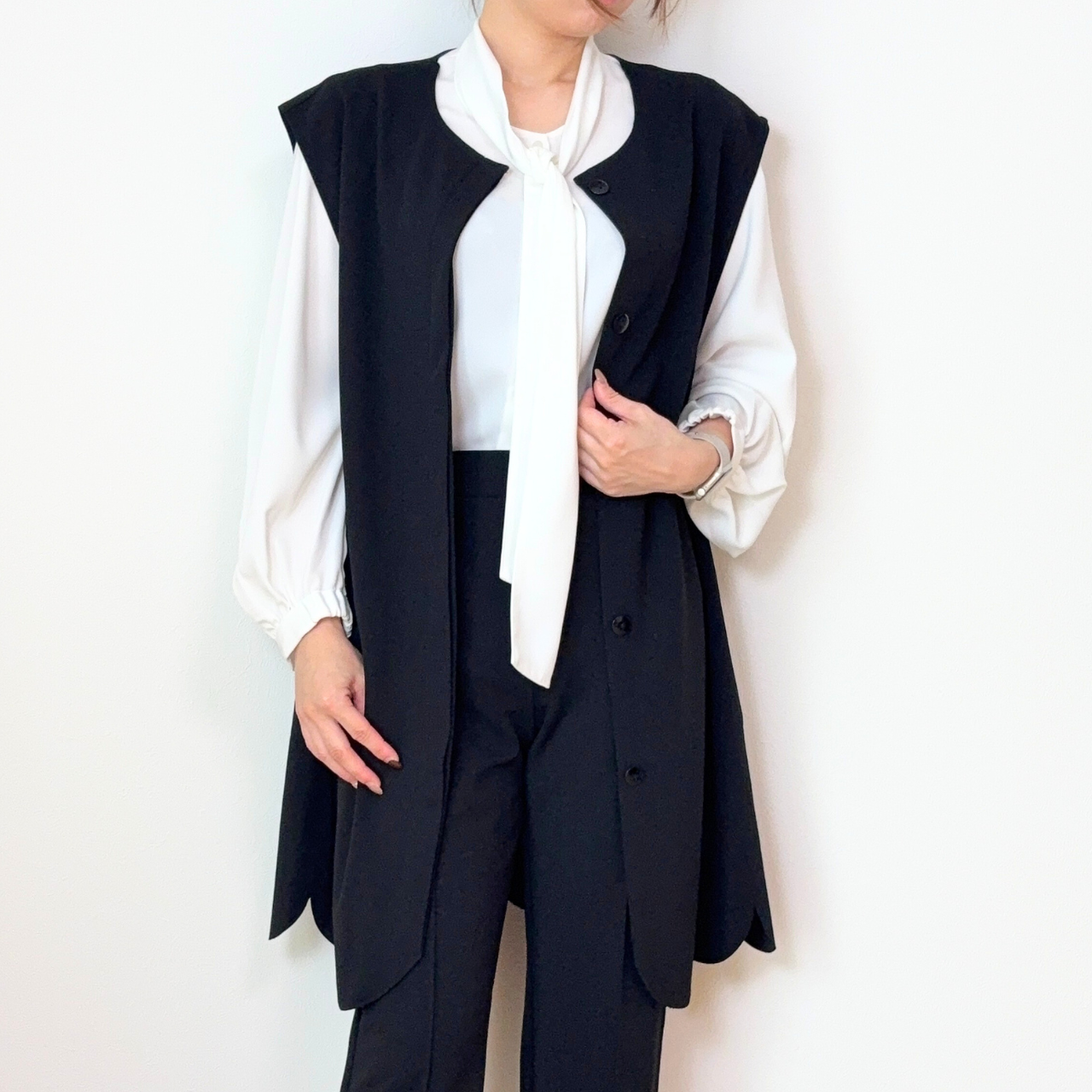 【ロングジレ】「スーツよりラク、でもちゃんと見える」体型カバージレ［ベージュ／ブラック］