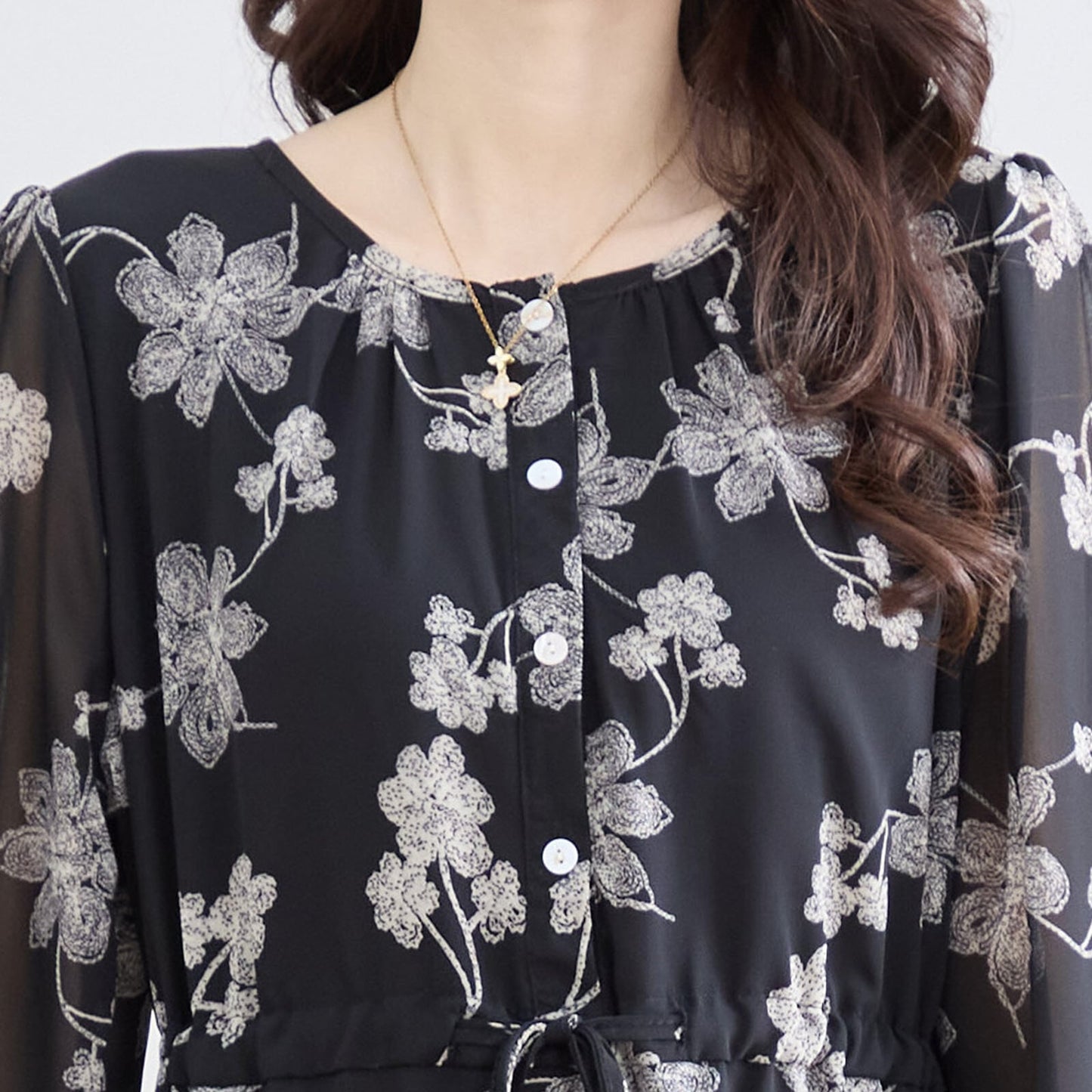 【L〜LL】エレガントフローラルティアードワンピース(N82-153)