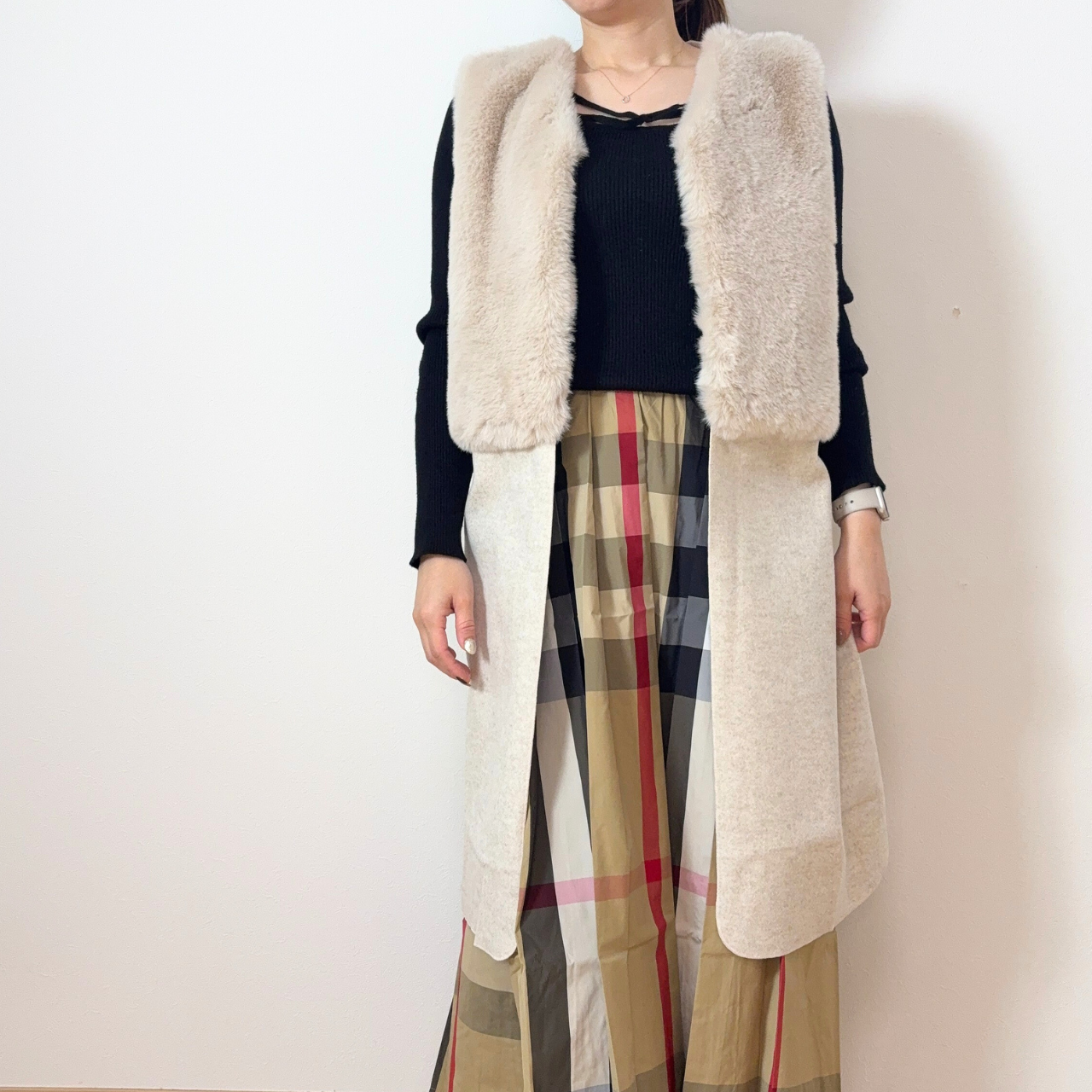 ロング丈ファーベスト｜体型カバー＆後ろ姿すっきり／4カラー展開