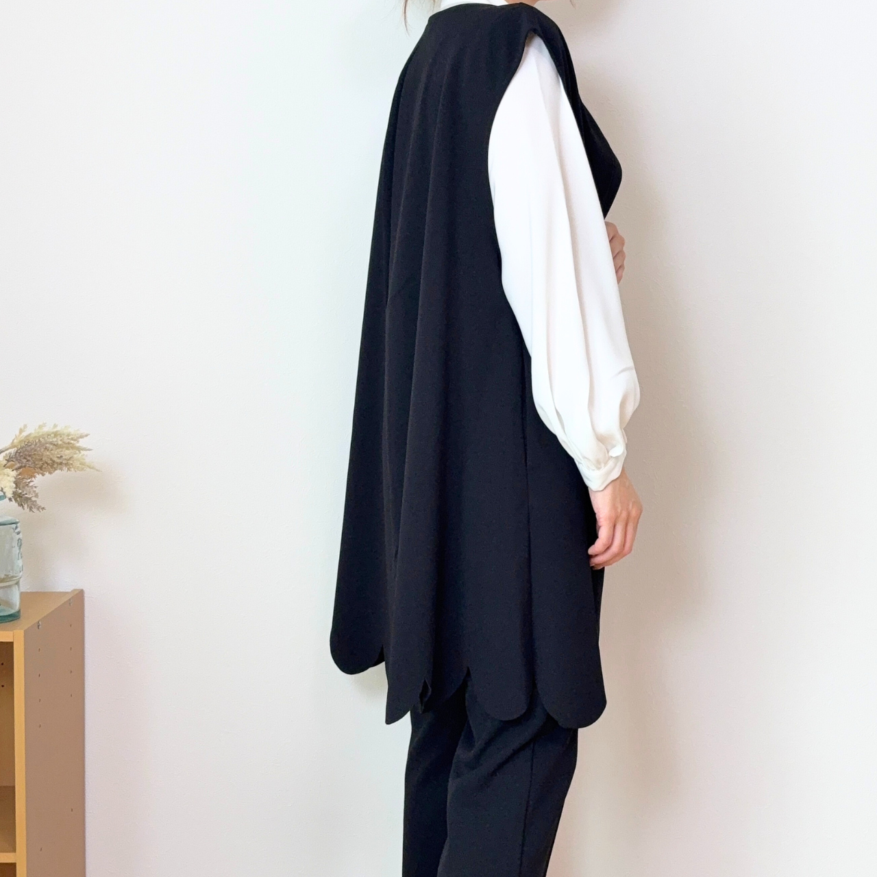 【ロングジレ】「スーツよりラク、でもちゃんと見える」体型カバージレ［ベージュ／ブラック］