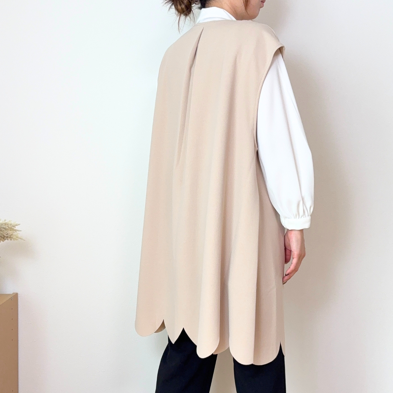 【ロングジレ】「スーツよりラク、でもちゃんと見える」体型カバージレ［ベージュ／ブラック］