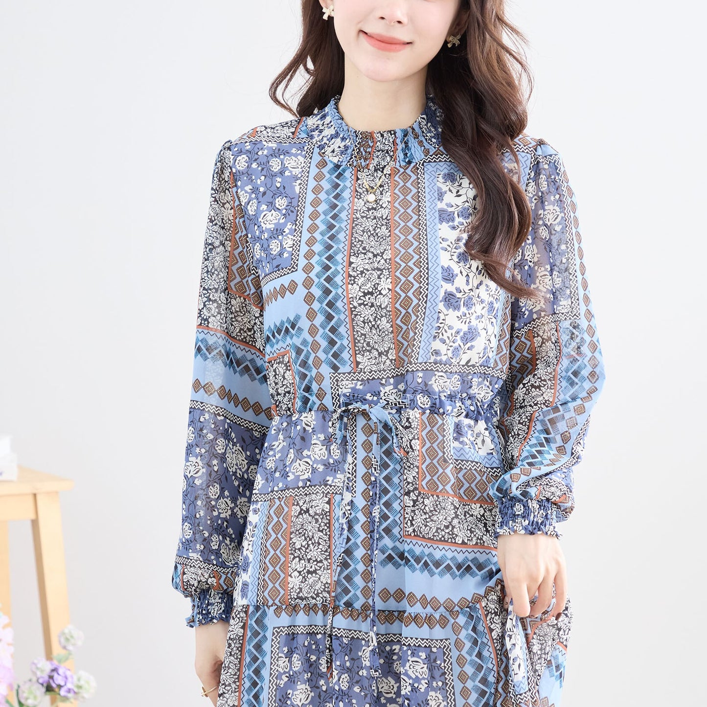 大きいサイズ　ワンピース　L~LL　フラワーパッチワーク柄