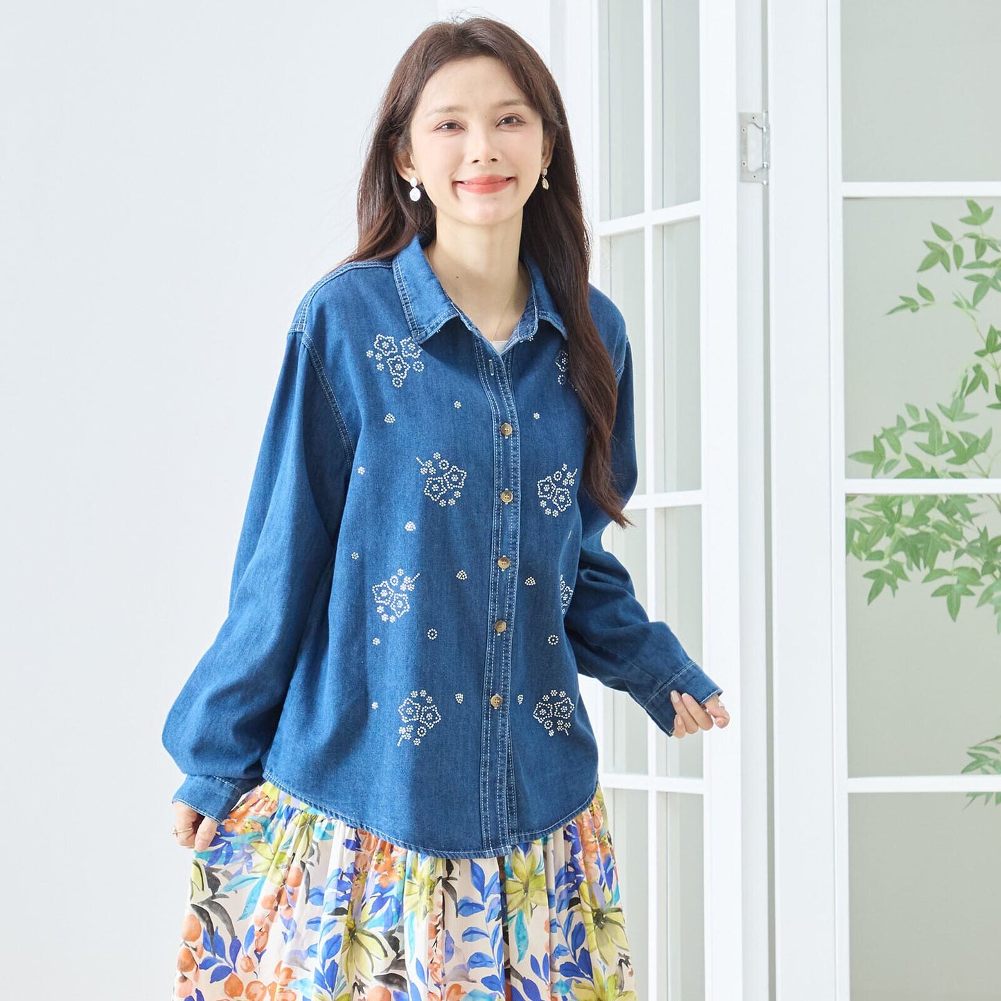 【M〜L】小花デニム刺繍シャツ(N72-520)