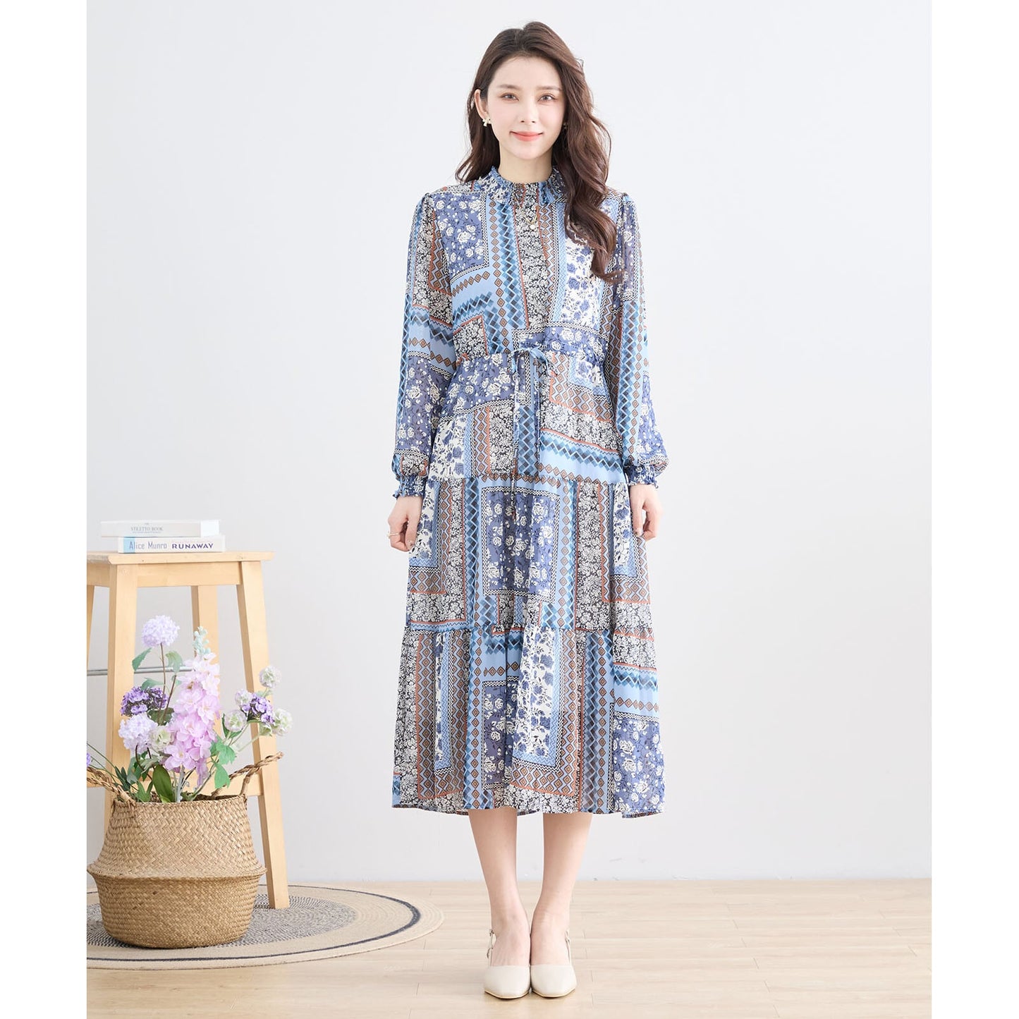 大きいサイズ　ワンピース　L~LL　フラワーパッチワーク柄