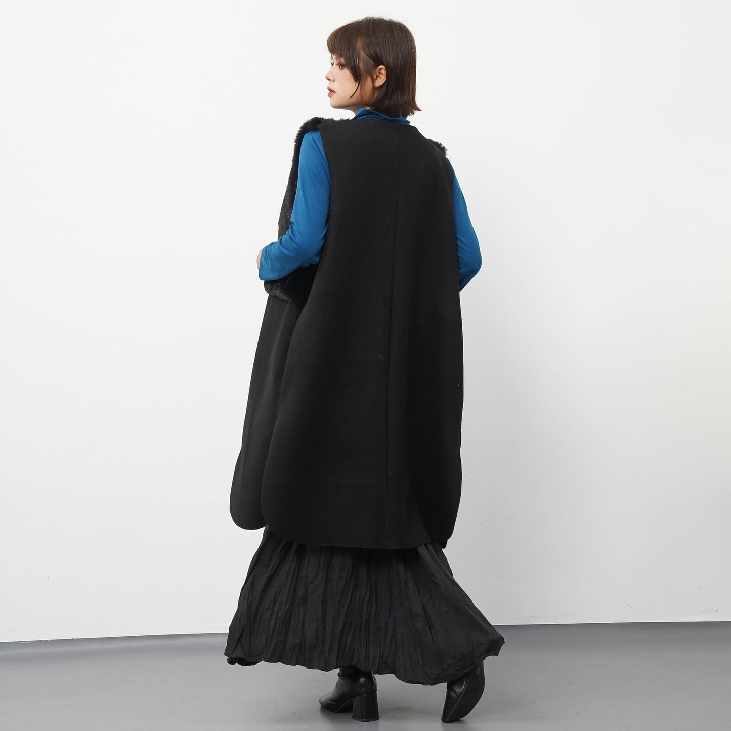 ロング丈ファーベスト｜体型カバー＆後ろ姿すっきり／4カラー展開